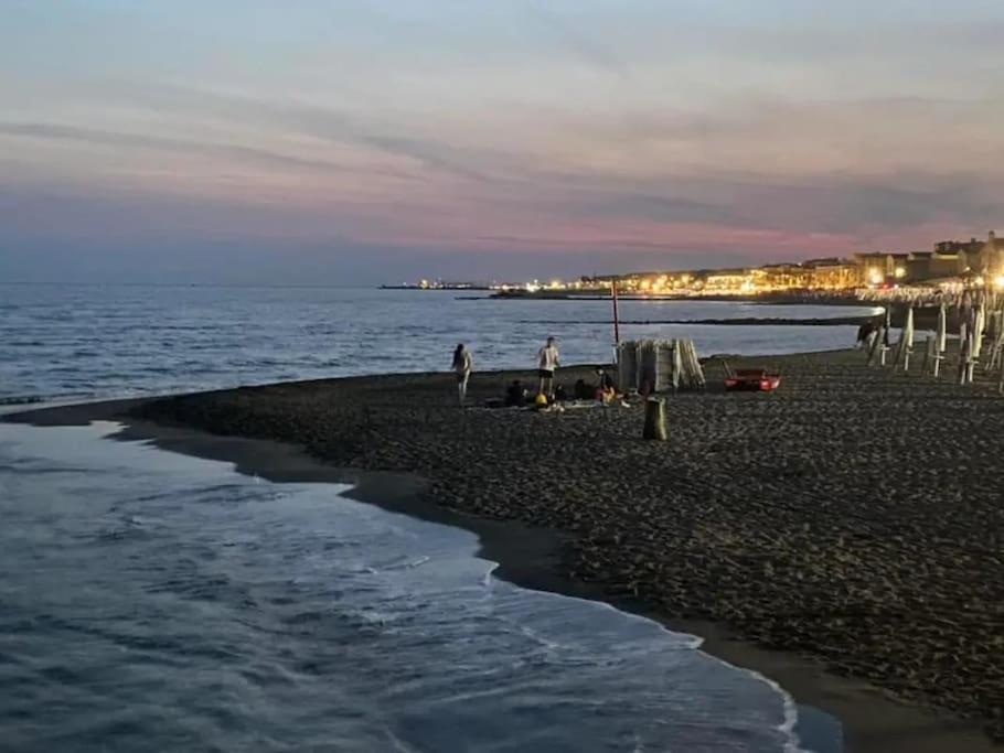 Sea Of Rome - Holiday Home Lido di Ostia Kültér fotó